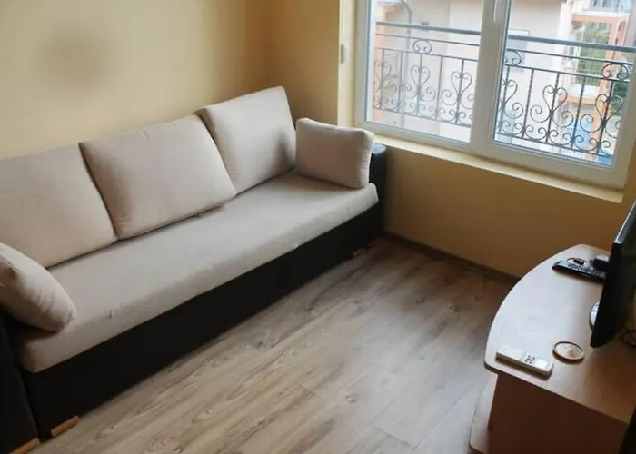 Spacious, 1 Bed Apt, Dawn Park * 써니비치