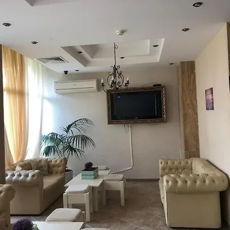 Spacious, 1 Bed Apt, Dawn Park 公寓 阳光海滩